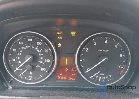 2015 BMW X1 xDrive28I z USA, uszkodzony, nr VIN WBAVL1C54FVY29057